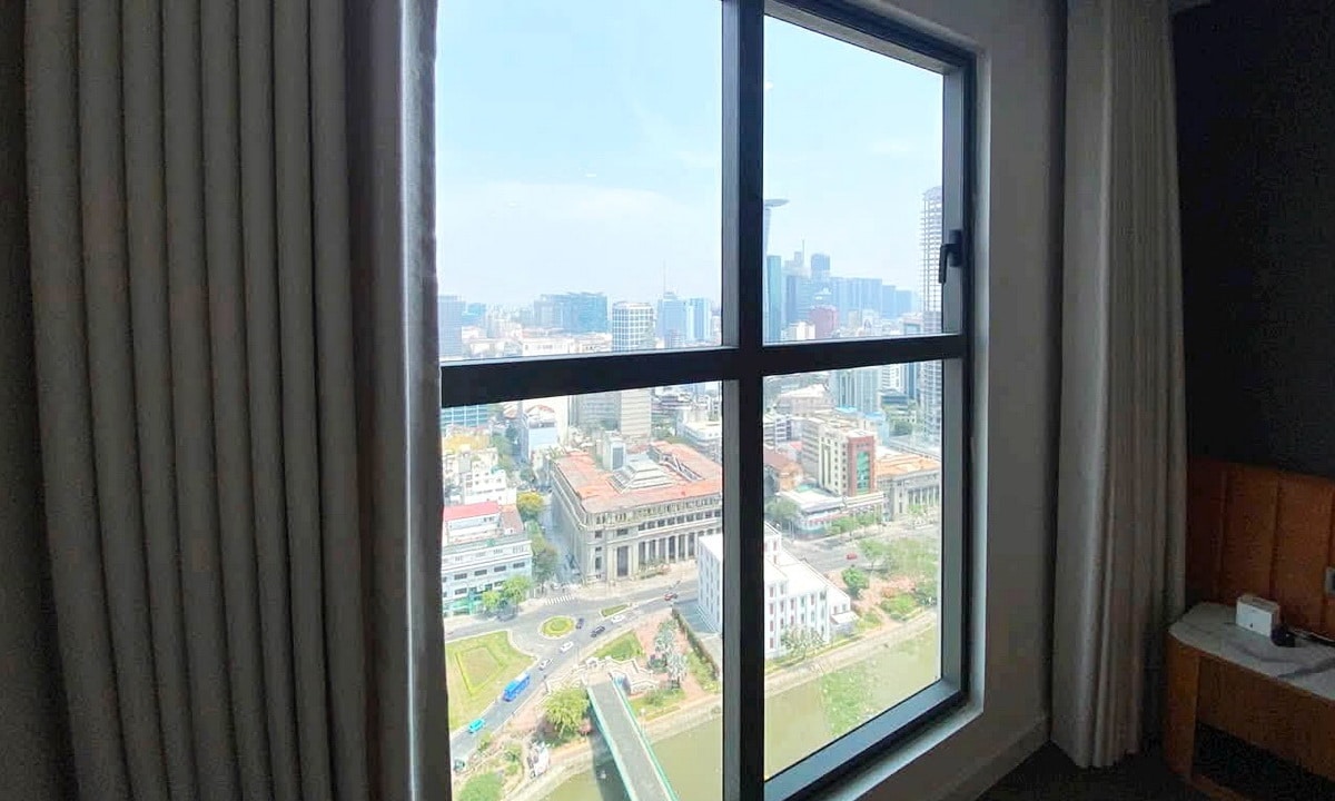 Saigon Royal cho thuê căn hộ 2 phòng ngủ đủ nội thất lầu cao view Bitexco