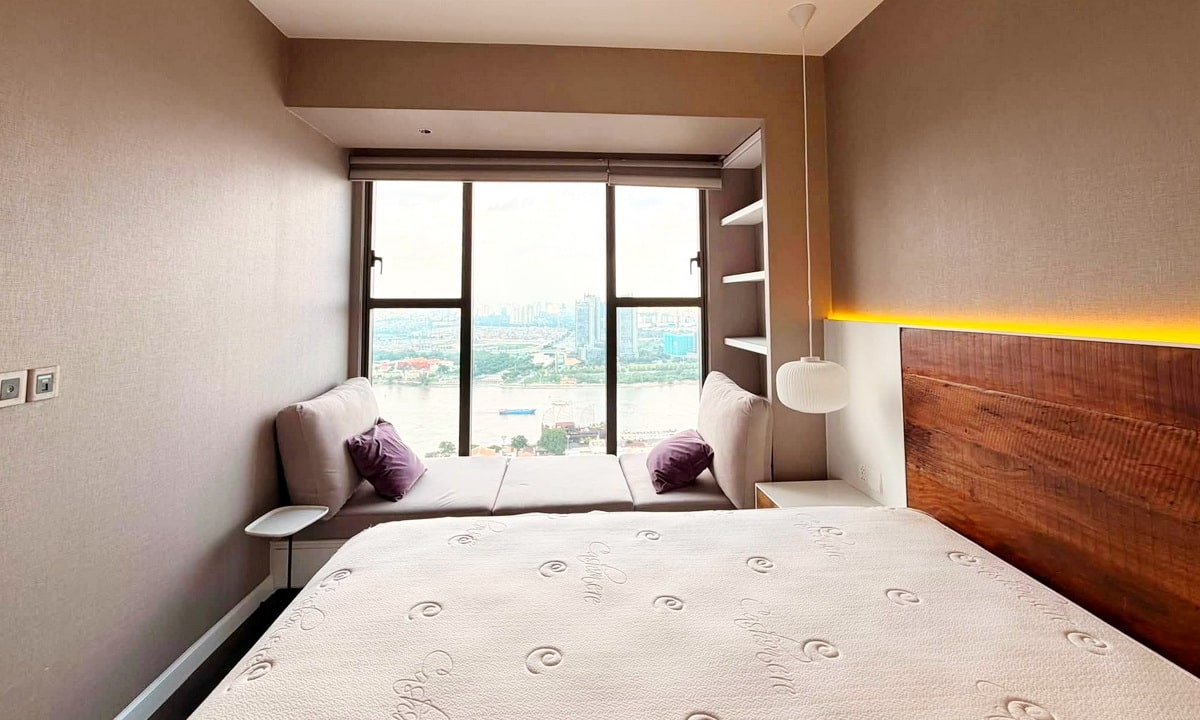 Saigon Royal cho thuê căn hộ 3 phòng ngủ nội thất đẹp lầu cao view sông