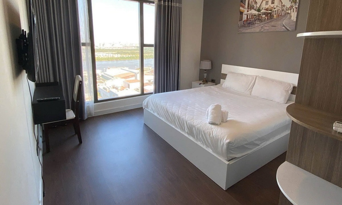 Saigon Royal cho thuê căn hộ 3 phòng ngủ đầy đủ nội thất lầu cao view sông