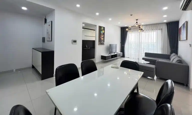 Saigon Royal cho thuê căn hộ 3 phòng ngủ nội thất đẹp view sông Bitexco