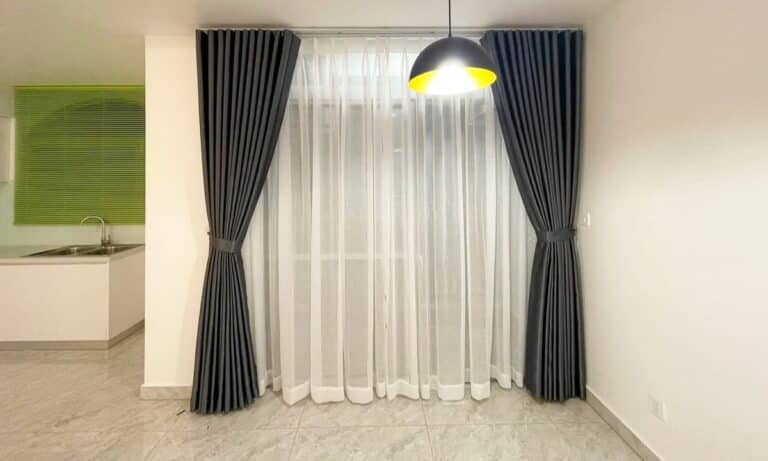 Paris Hoàng Kim cho thuê căn hộ 3 phòng ngủ nhà trống lầu cao view L81