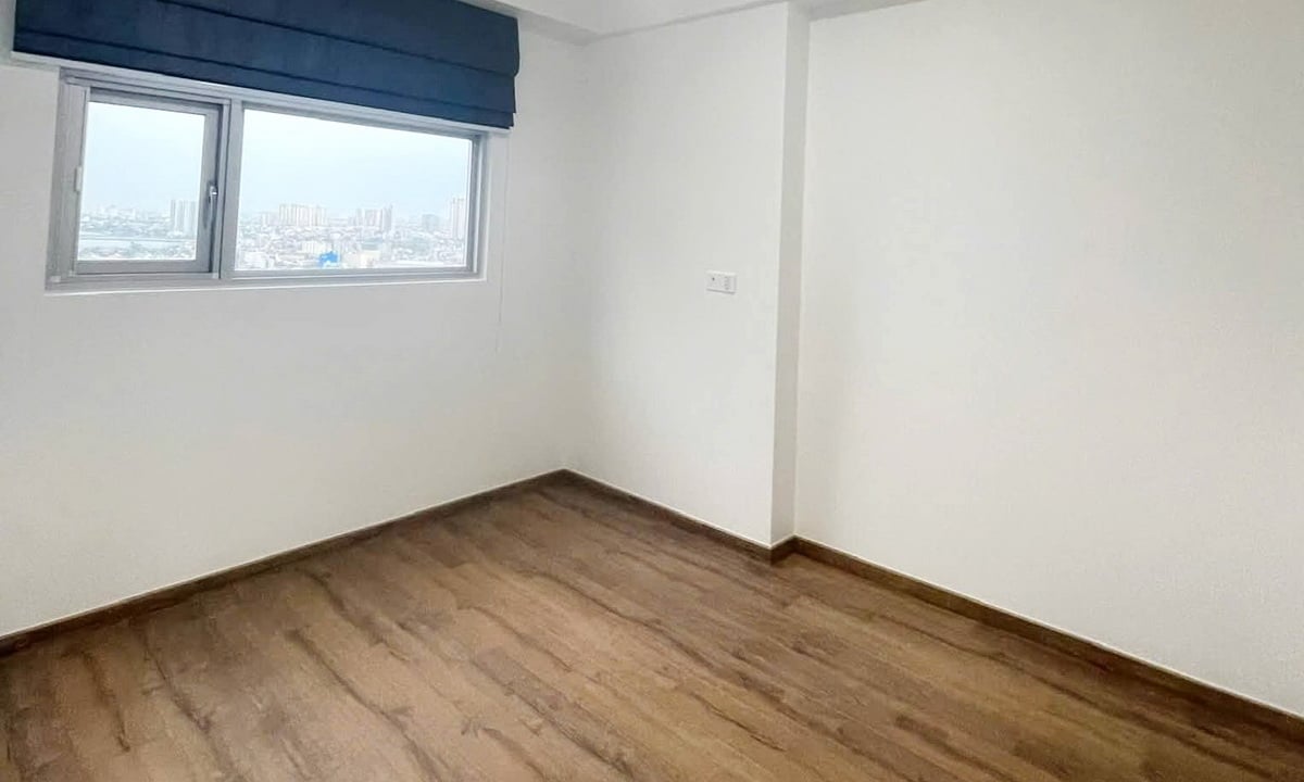 Paris Hoàng Kim cho thuê căn hộ 3 phòng ngủ nhà trống lầu cao view L81
