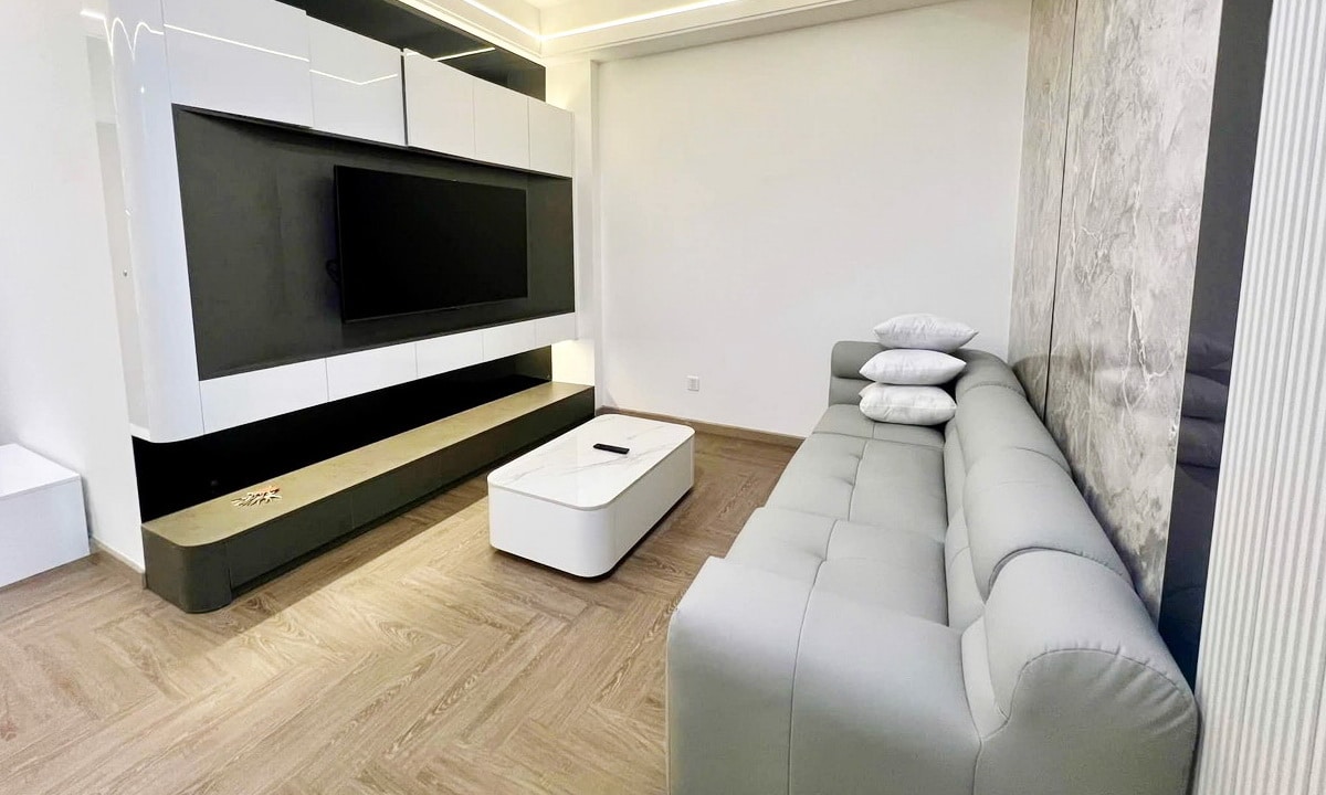 Paris Hoàng Kim cho thuê căn hộ 2 phòng ngủ nhà đẹp lầu cao view L81
