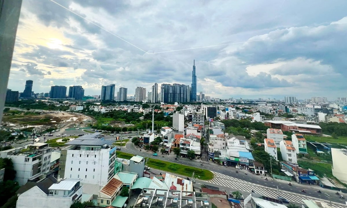 Paris Hoàng Kim cho thuê căn hộ 2 phòng ngủ nhà đẹp lầu cao view L81