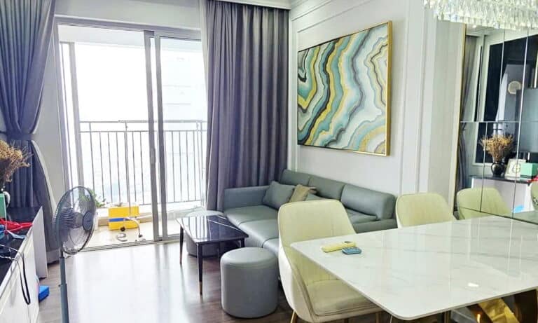 Sunrise City View bán căn hộ 2 phòng 76m2 có nội thất tầng cao view quận 1