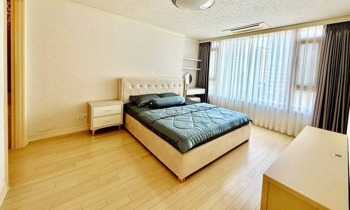 Cantavil Hoàn Cầu bán căn hộ 3 phòng ngủ 138m2 có nội thất view thoáng