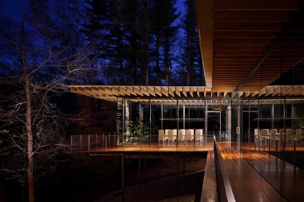 Kengo Kuma là ai? Dấu ấn kiến trúc gắn với thiên nhiên